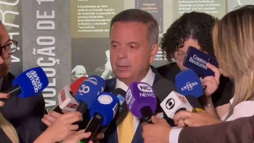 Rogério Marinho cobra investigação sobre novas revelações envolvendo Moraes e Daniel Vorcaro