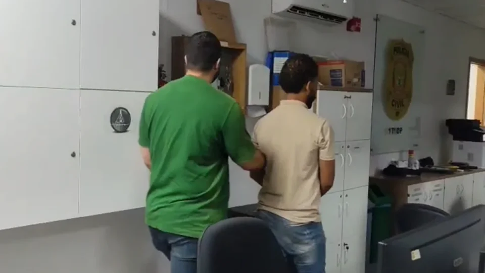 Suspeito é preso após matar homem em situação de rua com 14 facadas no DF