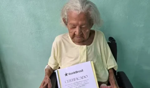 Aos 121 anos, moradora do Rio é reconhecida como a mulher mais velha do Brasil
