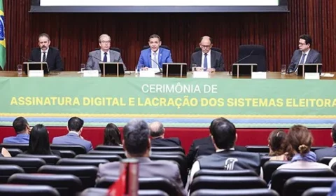 TSE assina digitalmente e lacra sistemas que serão usados nas Eleições 2026
