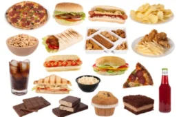 É possível comer ultraprocessados e continuar saudável? Entenda o que pesa na dieta