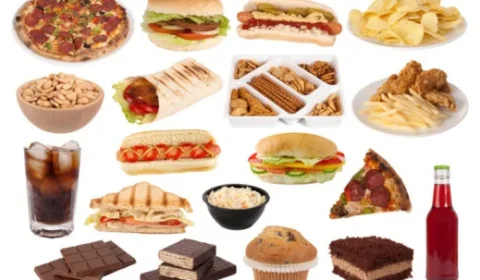 É possível comer ultraprocessados e continuar saudável? Entenda o que pesa na dieta