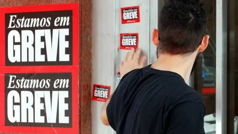 Funcionários da Caixa entram em greve nacional nesta quinta; plano de saúde é principal impasse