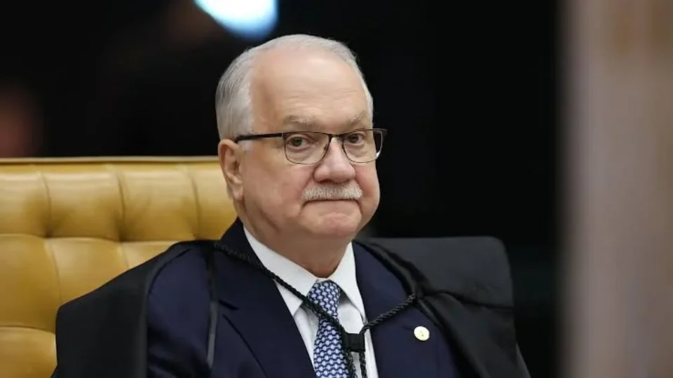 Fachin rejeita adiar julgamento de Moraes e mantém caso separado de Mendonça