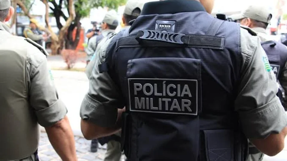 PM prende dois suspeitos de roubo de carga e liberta vítima ilesa em Cotia
