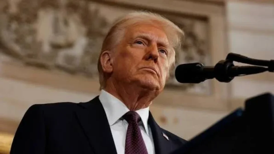 ABC acusa governo Trump de retaliação e tenta barrar revisão de licenças pela FCC
