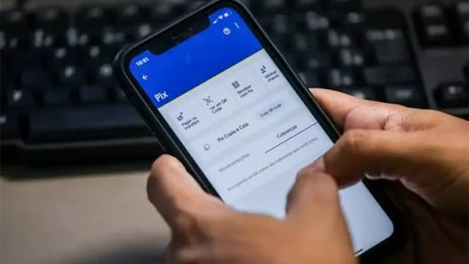 BC muda regras do Pix e libera pagamento automático em conta-salário