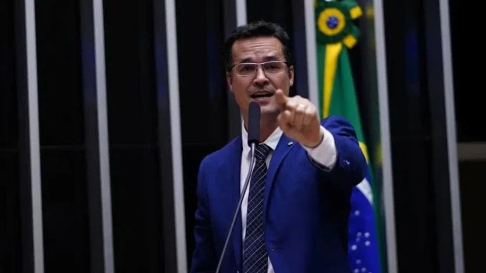 TRE-PR manda Deltan desativar Instagram ou retirar propaganda eleitoral em 24 horas