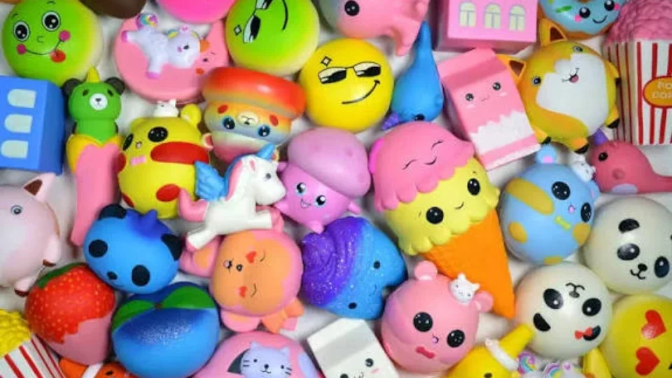 Squishies causam queimaduras em crianças e acendem alerta sobre riscos do brinquedo