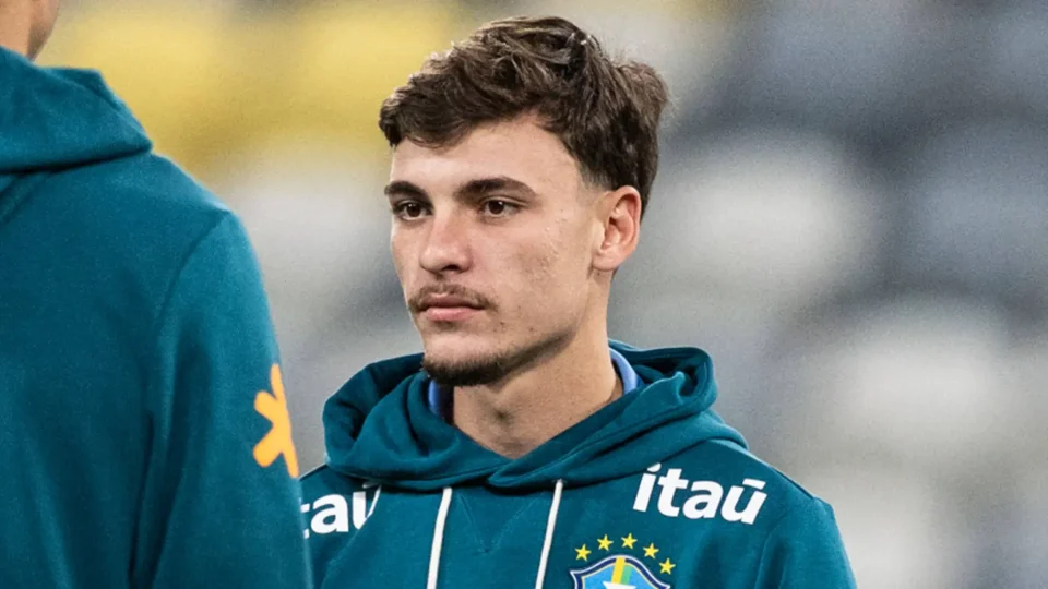 Breno Bidon estreia pela Seleção e ganha primeiros minutos no novo ciclo de Ancelotti
