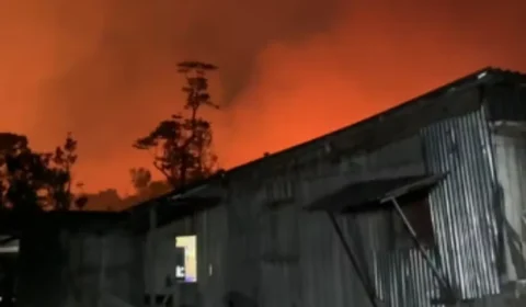 Incêndio avança em área rural de Manacapuru e moradores pedem ajuda para proteger casas e plantações
