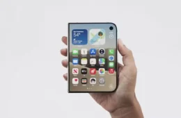 Primeiro iPhone dobrável da Apple chega ao Brasil custando até R$ 30.999