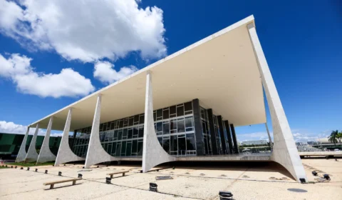 STF volta ao centro do debate em conversa entre Davidson Cavalcante e André Marsiglia no NC News Acontece