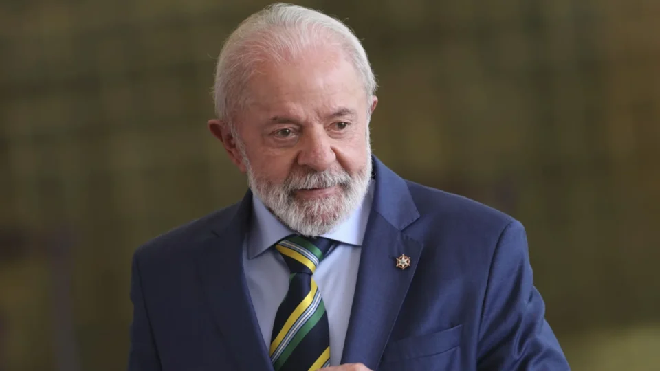 Lula critica divulgação de informações do caso Master e questiona atuação de Mendonça