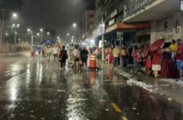 Público deixa ato em Juiz de Fora após Lula cancelar presença por causa da chuva