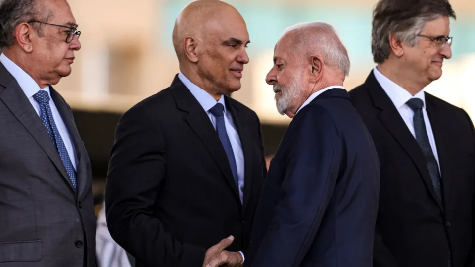 Crise no STF esvazia palanque de Lula no 7 de Setembro; Moraes e ministros devem faltar
