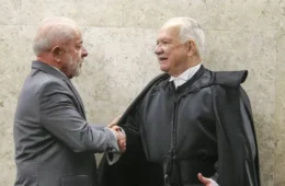 Governo Lula aciona Fachin para tentar reverter afastamento de Andrei Rodrigues da chefia da PF