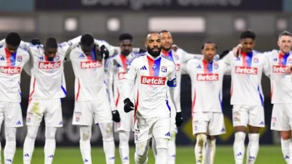 Toulouse FC enfrenta Lyon em jogo decisivo da Ligue 1 hoje
