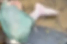 Mala com pernas humanas é encontrada boiando no mar em São Vicente