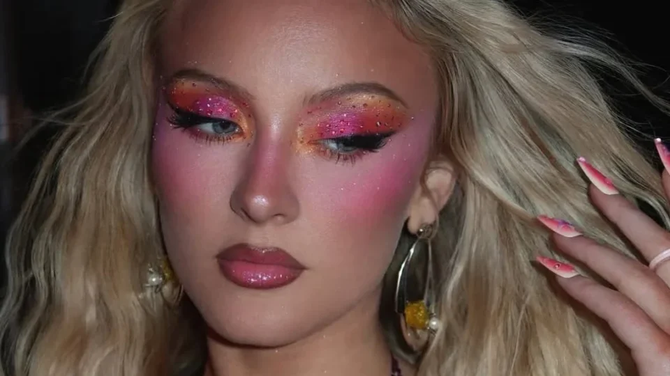 Zara Larsson se revolta após Casa Branca usar música dela em vídeo do ICE