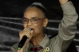 Marina cita número de Salles por engano durante ato de Lula e se corrige: “180”
