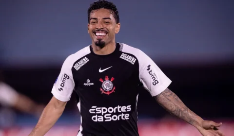 Matheus Bidu se destaca no Corinthians e vira peça-chave na construção de jogadas no Brasileirão