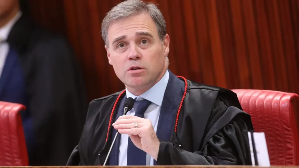TSE tem 3 a 2 para manter remoção de posts com fake news sobre Nossa Senhora Aparecida