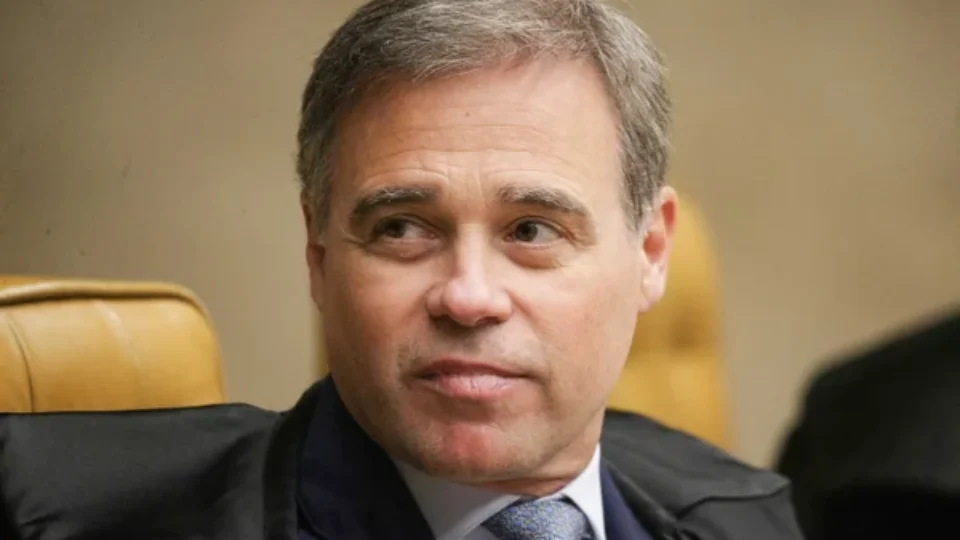 André Mendonça grava vídeo a evangélicos e pede que brasileiros continuem orando pelo país