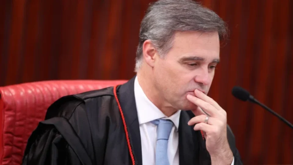 Mendonça rejeita ação de Zé Trovão contra reajuste do Bolsa Família entenda o motivo