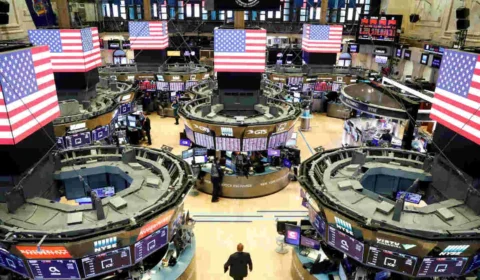 Wall Street cai com inflação nos EUA e temor de alta dos juros pelo Fed
