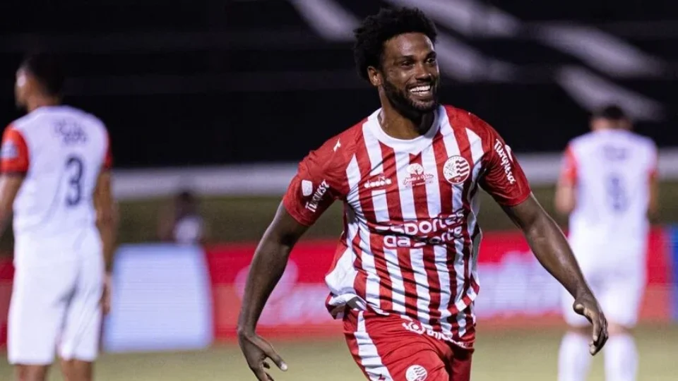 Náutico vence Sport por 3 a 1 e afasta rebaixamento na Série B