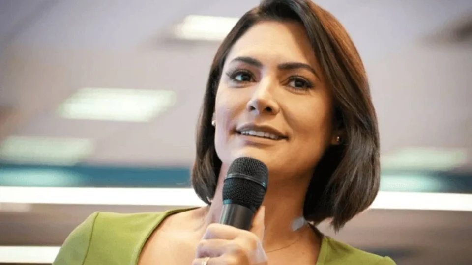 Michelle Bolsonaro e outros 14 candidatos receberam doações de nomes com passagem pela Lista Suja do trabalho escravo