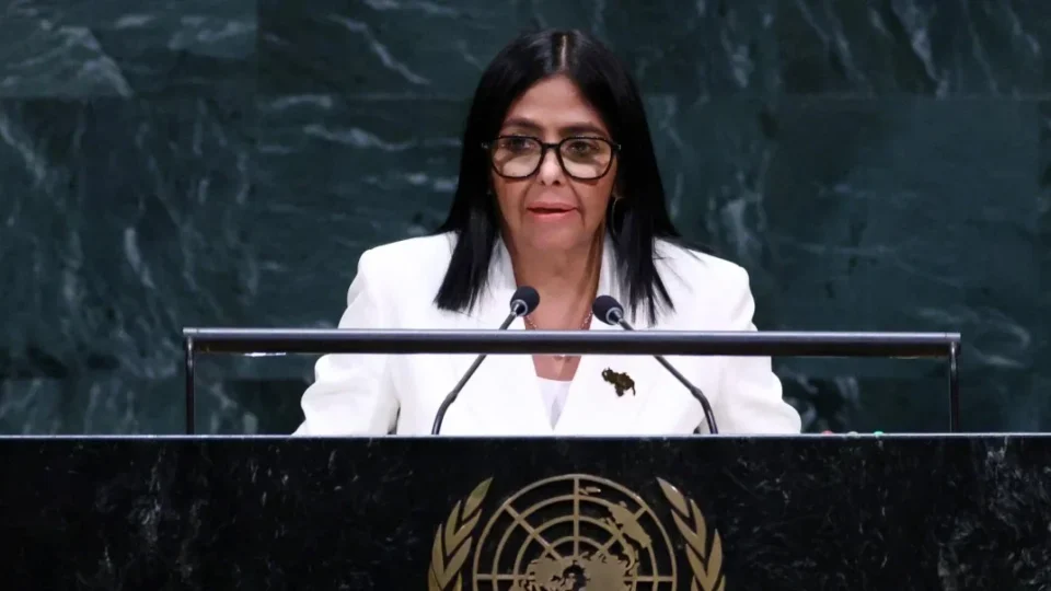 Delcy Rodríguez agradece Trump na ONU por retomada de relações diplomáticas com os EUA