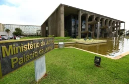 Governo pede bloqueio de 5,2 mil sites de apostas após proibição das bets