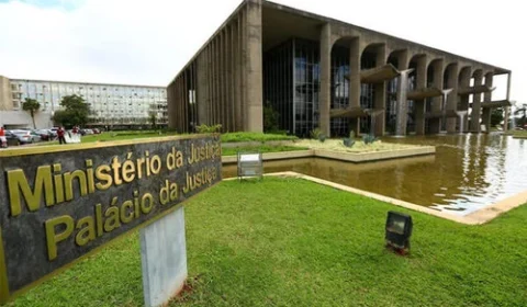 Governo pede bloqueio de 5,2 mil sites de apostas após proibição das bets