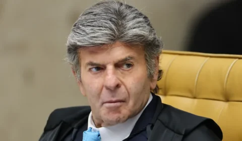 Fux dá 10 dias para Senado explicar sigilo sobre acessos de Vorcaro e mulher de Moraes
