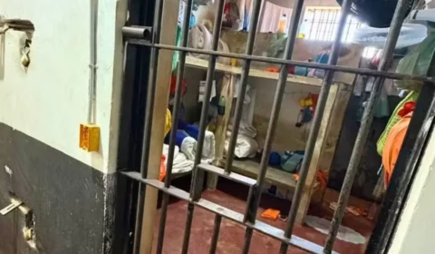 Justiça manda transferir presos de unidade que abriga 53 pessoas onde cabem 12 no Tocantins