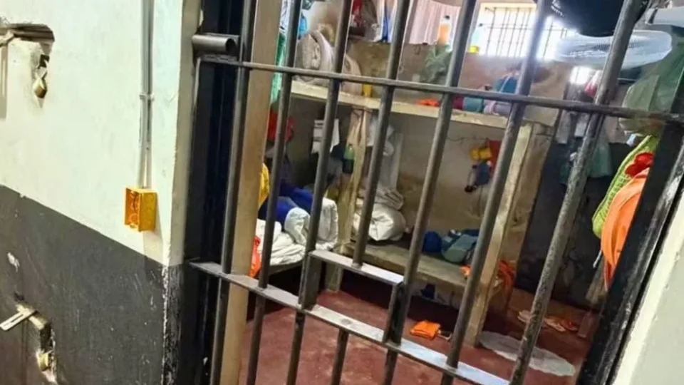 Justiça manda transferir presos de unidade que abriga 53 pessoas onde cabem 12 no Tocantins