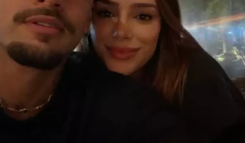 Neymar compartilha momento romântico com Bruna Biancardi e se declara nas redes