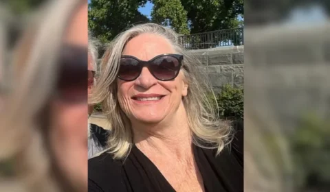Mulher é arremessada de montanha-russa e arrastada pelos trilhos no Colorado