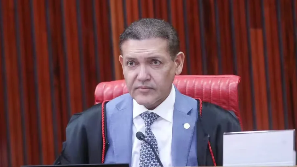 AGORA: Kassio Nunes Marques se declara impedido de julgar caso envolvendo Moraes no STF