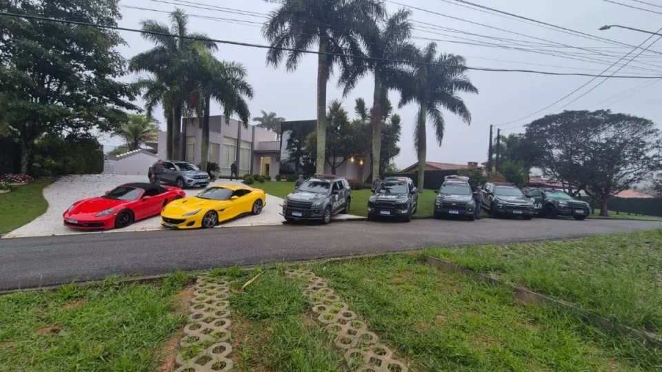 Traficante negociou mais de 20 carros de luxo em loja de Campinas, diz MPSP