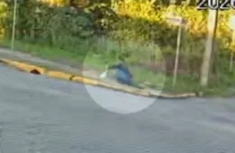 Calçada cede e homem cai em cratera de 3 metros na Serra Gaúcha