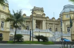 Candidatos ao governo do Rio cumprem agenda de campanha neste domingo veja programação
