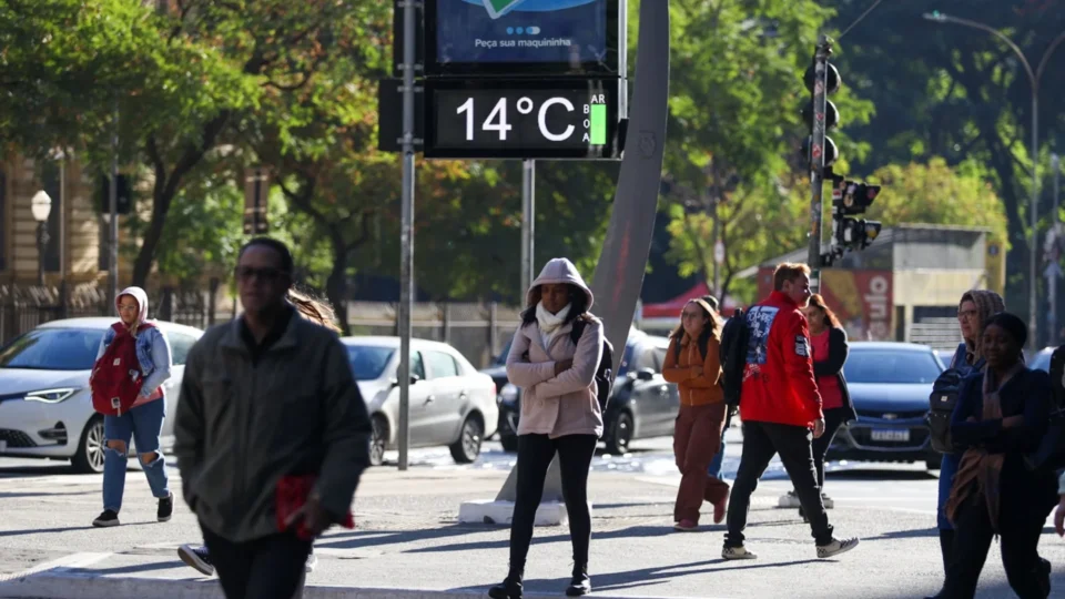 Frio vai embora? Veja quando a temperatura deve subir e quando o frio volta