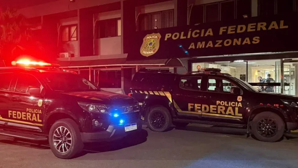 PF cumpre busca em agência de desenvolvimento do Amazonas por suspeita de irregularidades eleitorais