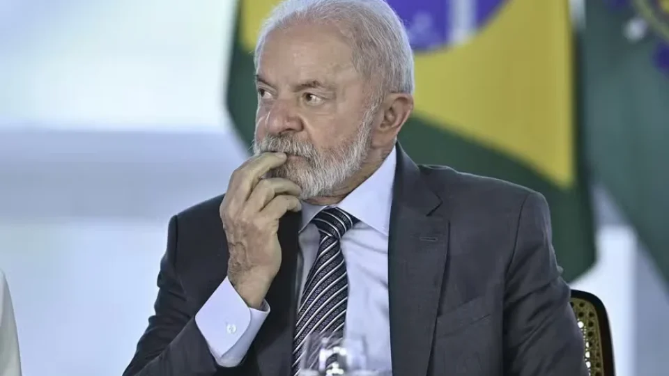 Lula reage à disputa apertada com Flávio e reforça ofensiva eleitoral a poucas semanas da eleição