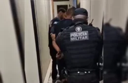 Homem é preso após tentar matar companheira com mordidas no rosto no RJ
