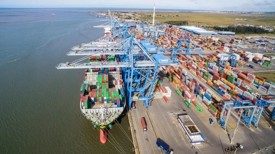 Brasil fecha balança comercial de agosto com superávit de US$ 7,4 bilhões em agosto