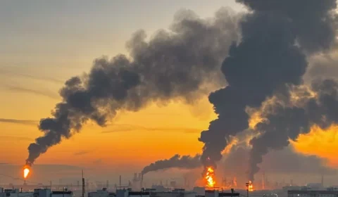 Ataque de drones mata dois e atinge refinaria de petróleo em Moscou